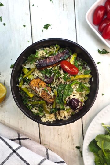 Mediterranean Roasted Veggie Rice Bowl