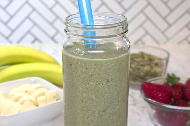 Super Strawberry Green Morning Smoothie